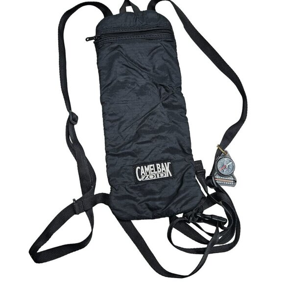 CamelBak Zoid Hydration Pack With Zipper Pocket & Straps Black lightweight - Picture 1 of 8